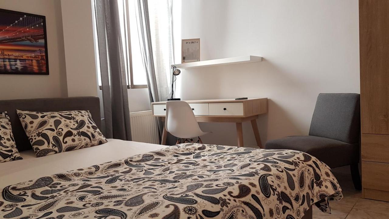 Palette Apartment Champagne - Athens Center, 6 Bd, 3 Bath Bagian luar foto