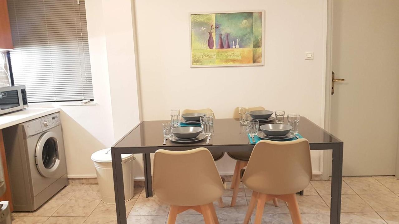 Palette Apartment Champagne - Athens Center, 6 Bd, 3 Bath Bagian luar foto