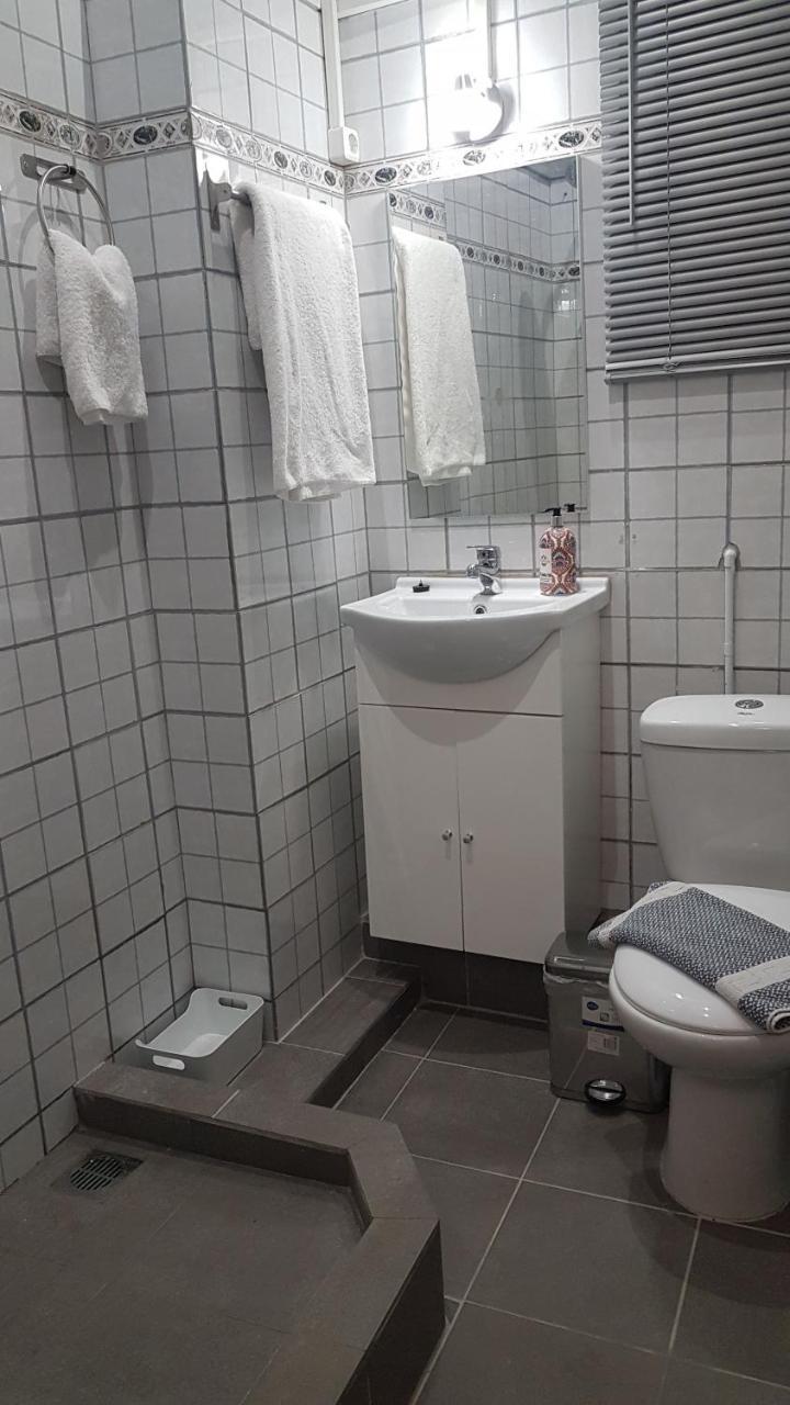 Palette Apartment Champagne - Athens Center, 6 Bd, 3 Bath Bagian luar foto