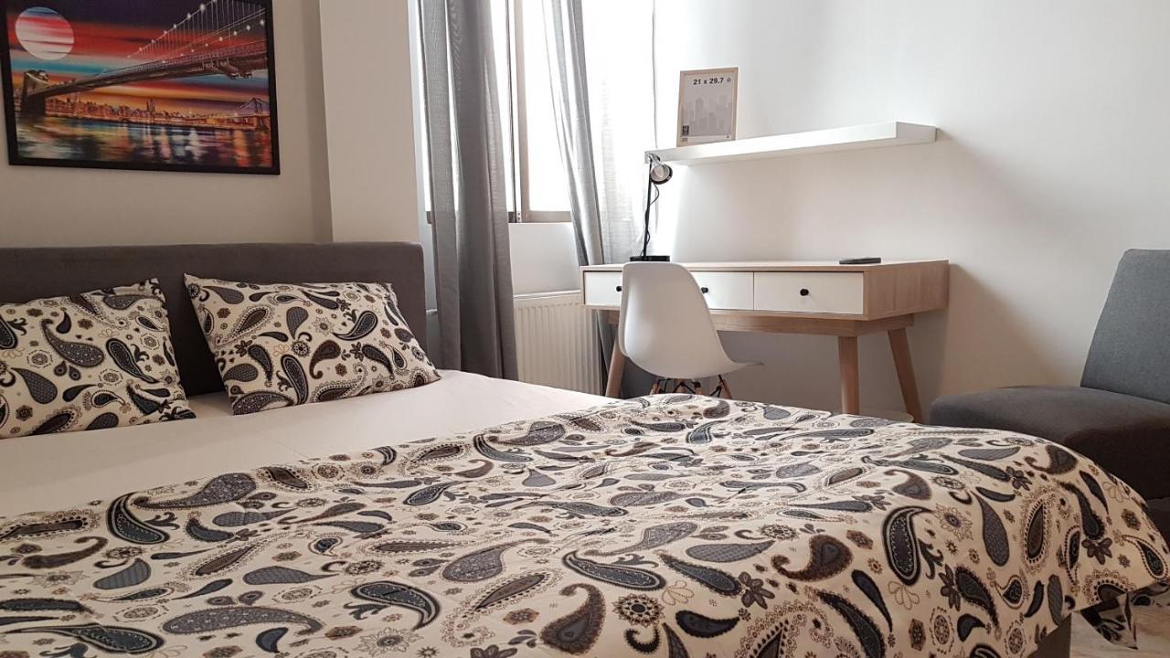 Palette Apartment Champagne - Athens Center, 6 Bd, 3 Bath Bagian luar foto