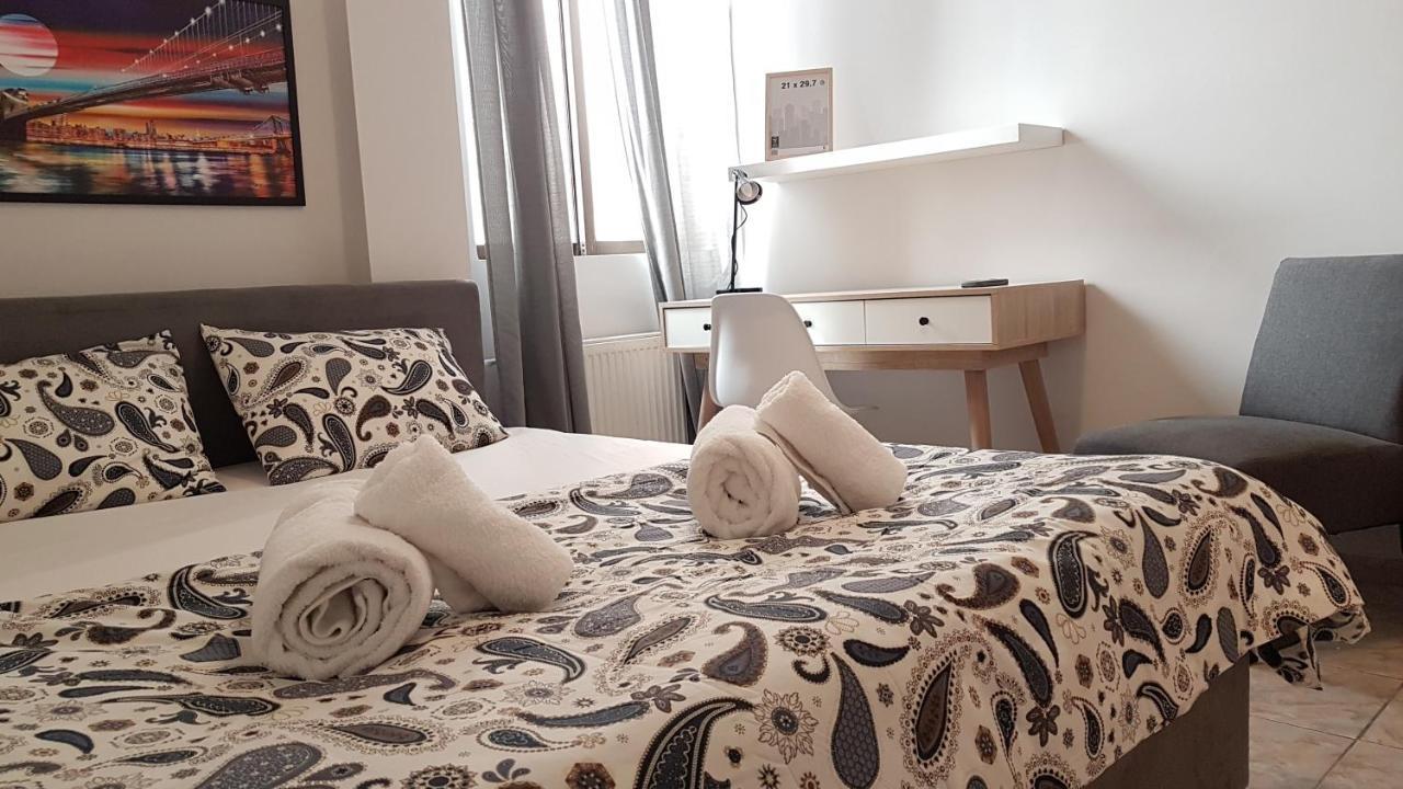 Palette Apartment Champagne - Athens Center, 6 Bd, 3 Bath Bagian luar foto