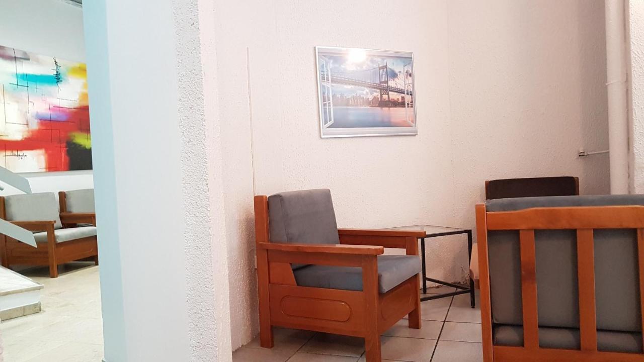 Palette Apartment Champagne - Athens Center, 6 Bd, 3 Bath Bagian luar foto