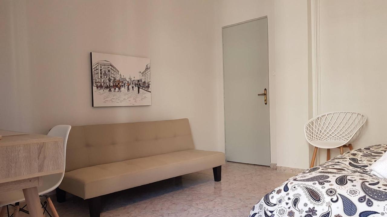 Palette Apartment Champagne - Athens Center, 6 Bd, 3 Bath Bagian luar foto