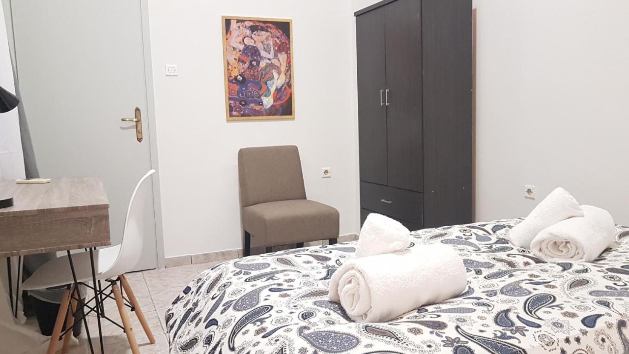 Palette Apartment Champagne - Athens Center, 6 Bd, 3 Bath Bagian luar foto